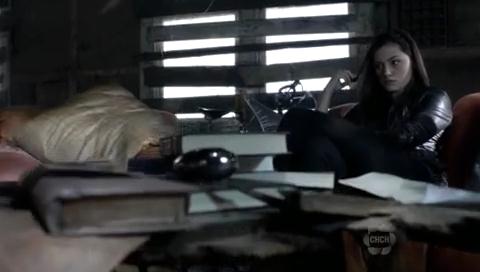 VampireDiariesWorld-dot-org_TheSecretCircle-S01E09-0275.jpg