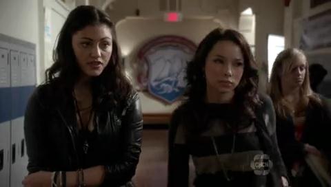 VampireDiariesWorld-dot-org_TheSecretCircle-S01E10-0378.jpg