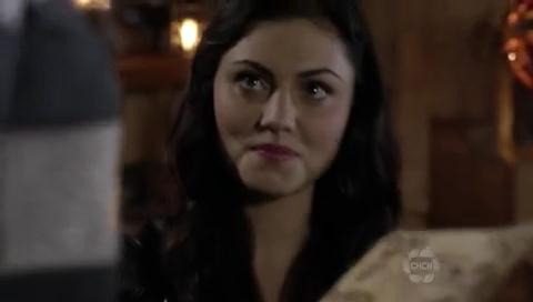 VampireDiariesWorld-dot-org_TheSecretCircle-S01E10-0814.jpg