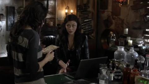 VampireDiariesWorld-dot-org_TheSecretCircle-S01E10-0827.jpg