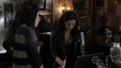 VampireDiariesWorld-dot-org_TheSecretCircle-S01E10-0840.jpg