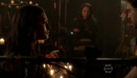 VampireDiariesWorld-dot-org_TheSecretCircle-S01E10-1221.jpg