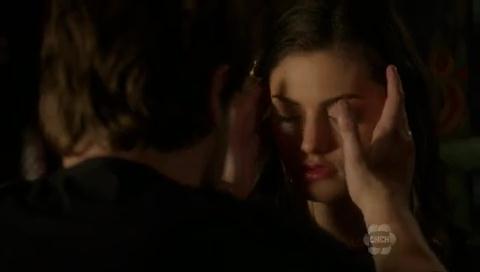 VampireDiariesWorld-dot-org_TheSecretCircle-S01E10-1239.jpg