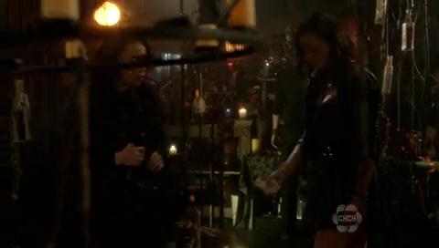 VampireDiariesWorld-dot-org_TheSecretCircle-S01E10-1323.jpg