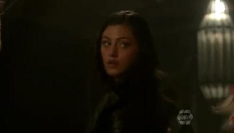 VampireDiariesWorld-dot-org_TheSecretCircle-S01E10-1325.jpg