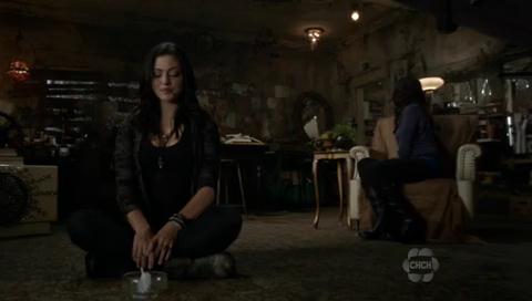 VampireDiariesWorld-dot-org_TheSecretCircle-S01E10-1552.jpg