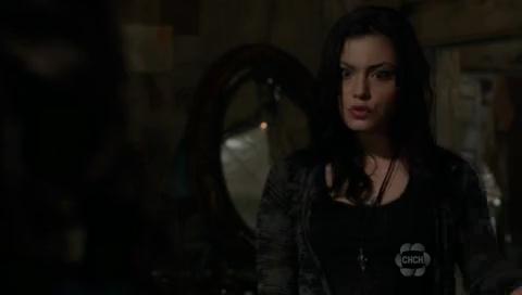 VampireDiariesWorld-dot-org_TheSecretCircle-S01E10-1592.jpg