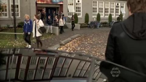 VampireDiariesWorld-dot-org_TheSecretCircle-S01E11-0381.jpg