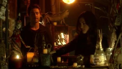 VampireDiariesWorld-dot-org_TheSecretCircle-S01E11-0859.jpg