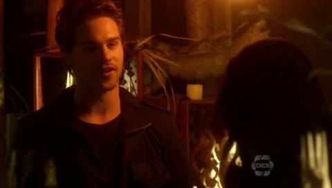 VampireDiariesWorld-dot-org_TheSecretCircle-S01E11-0866.jpg
