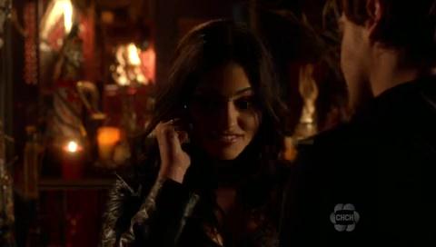 VampireDiariesWorld-dot-org_TheSecretCircle-S01E11-1012.jpg