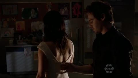 VampireDiariesWorld-dot-org_TheSecretCircle-S01E11-1363.jpg