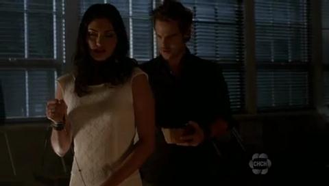 VampireDiariesWorld-dot-org_TheSecretCircle-S01E11-1447.jpg
