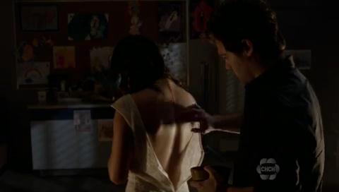 VampireDiariesWorld-dot-org_TheSecretCircle-S01E11-1453.jpg