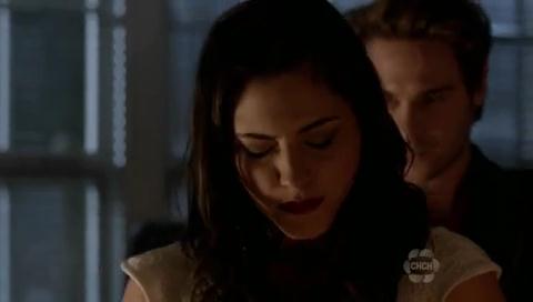 VampireDiariesWorld-dot-org_TheSecretCircle-S01E11-1454.jpg