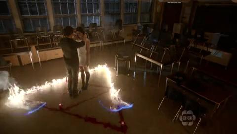 VampireDiariesWorld-dot-org_TheSecretCircle-S01E11-1607.jpg