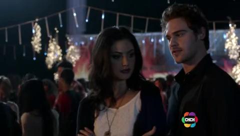VampireDiariesWorld-dot-org_TheSecretCircle-S01E11-1700.jpg