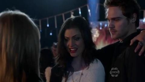 VampireDiariesWorld-dot-org_TheSecretCircle-S01E11-1711.jpg