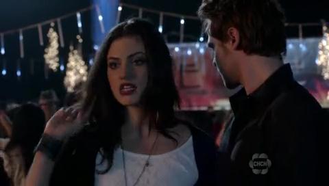 VampireDiariesWorld-dot-org_TheSecretCircle-S01E11-1719.jpg