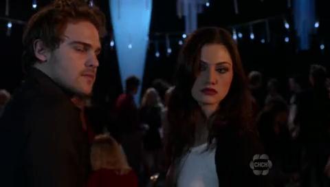 VampireDiariesWorld-dot-org_TheSecretCircle-S01E11-1722.jpg