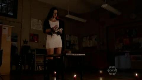 VampireDiariesWorld-dot-org_TheSecretCircle-S01E11-1878.jpg