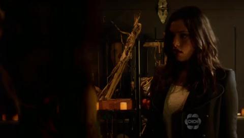 VampireDiariesWorld-dot-org_TheSecretCircle-S01E11-2188.jpg