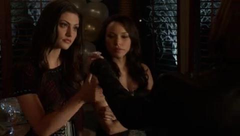 VampireDiariesWorld-dot-org_TheSecretCircle-S01E13-1484.jpg