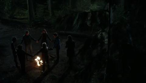 VampireDiariesWorld-dot-org_TheSecretCircle-S01E13-1913.jpg