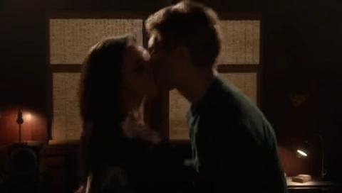 VampireDiariesWorld-dot-org_TheSecretCircle-S01E13-2241.jpg