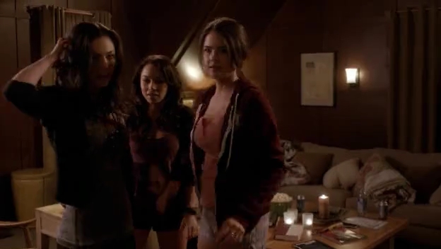 VampireDiariesWorld-dot-org_TheSecretCircle-S01E14-0931.jpg