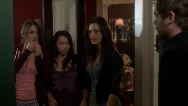 VampireDiariesWorld-dot-org_TheSecretCircle-S01E14-0946.jpg