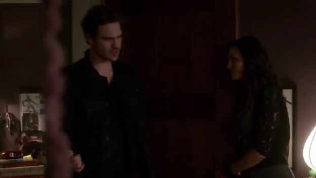 VampireDiariesWorld-dot-org_TheSecretCircle-S01E14-1005.jpg