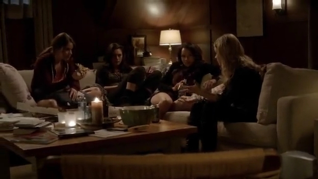 VampireDiariesWorld-dot-org_TheSecretCircle-S01E14-1154.jpg