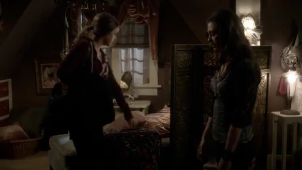 VampireDiariesWorld-dot-org_TheSecretCircle-S01E14-1653.jpg