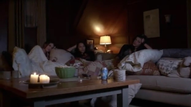 VampireDiariesWorld-dot-org_TheSecretCircle-S01E14-1729.jpg