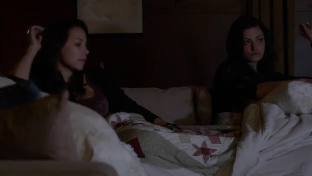 VampireDiariesWorld-dot-org_TheSecretCircle-S01E14-1732.jpg