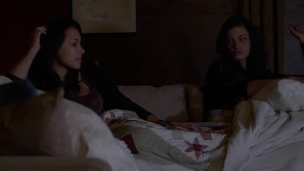 VampireDiariesWorld-dot-org_TheSecretCircle-S01E14-1734.jpg
