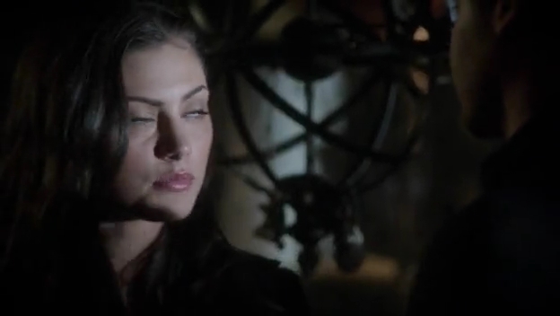 VampireDiariesWorld-dot-org_TheSecretCircle-S01E15-0377.jpg
