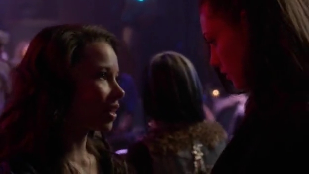 VampireDiariesWorld-dot-org_TheSecretCircle-S01E15-0667.jpg