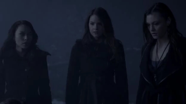 VampireDiariesWorld-dot-org_TheSecretCircle-S01E15-0820.jpg
