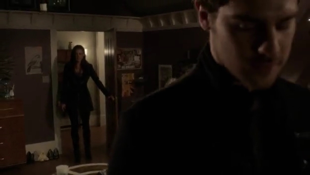 VampireDiariesWorld-dot-org_TheSecretCircle-S01E15-0921.jpg