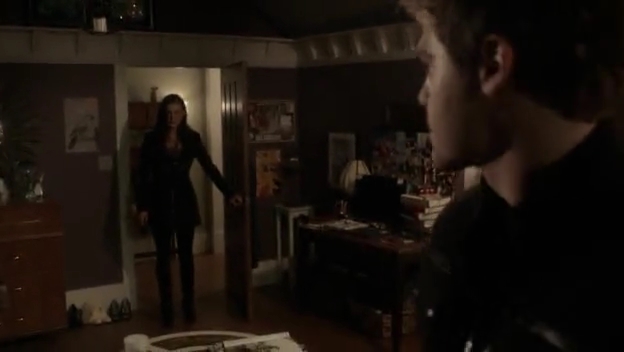 VampireDiariesWorld-dot-org_TheSecretCircle-S01E15-0923.jpg