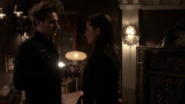 VampireDiariesWorld-dot-org_TheSecretCircle-S01E15-0954.jpg
