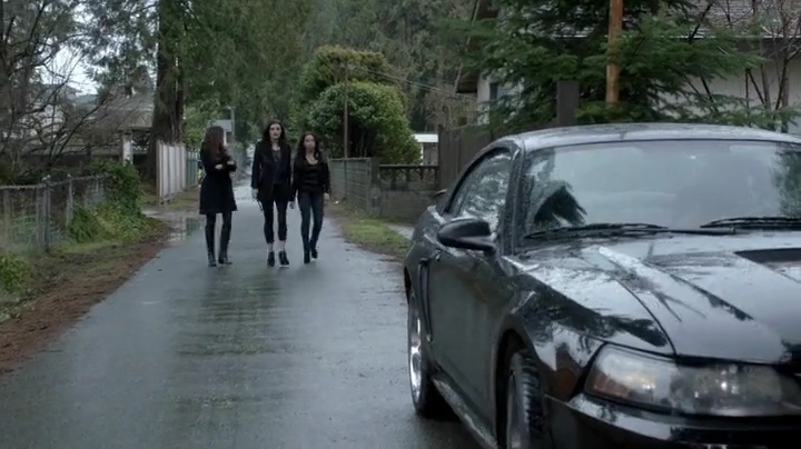 VampireDiariesWorld-dot-org_TheSecretCircle-S01E17-0349.jpg