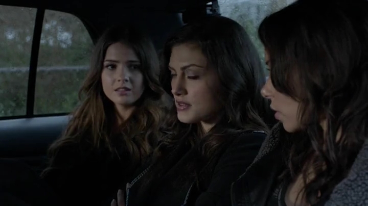 VampireDiariesWorld-dot-org_TheSecretCircle-S01E17-0456.jpg
