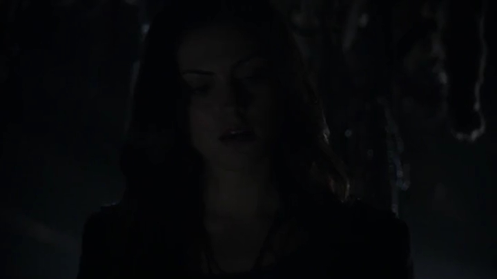 VampireDiariesWorld-dot-org_TheSecretCircle-S01E17-0601.jpg