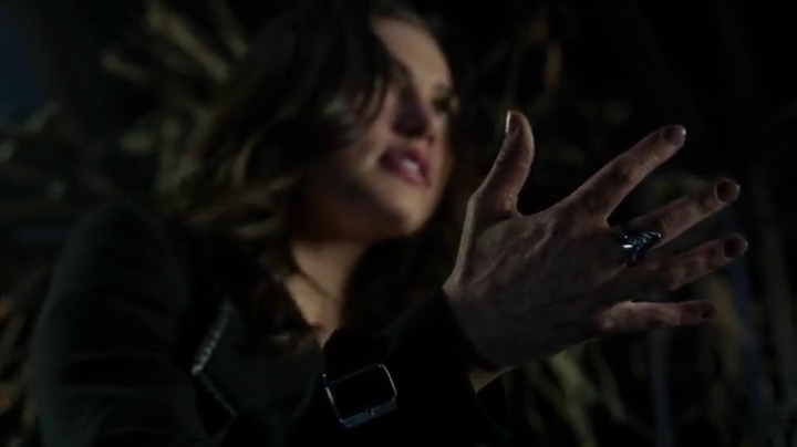 VampireDiariesWorld-dot-org_TheSecretCircle-S01E17-0734.jpg