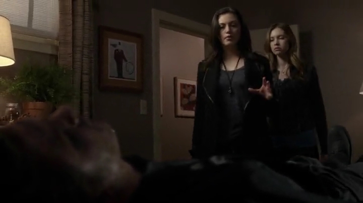 VampireDiariesWorld-dot-org_TheSecretCircle-S01E17-0776.jpg