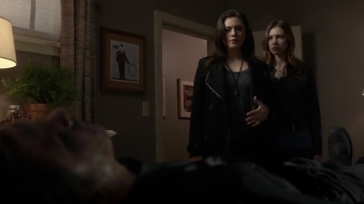 VampireDiariesWorld-dot-org_TheSecretCircle-S01E17-0778.jpg