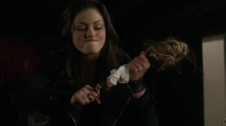 VampireDiariesWorld-dot-org_TheSecretCircle-S01E17-0912.jpg